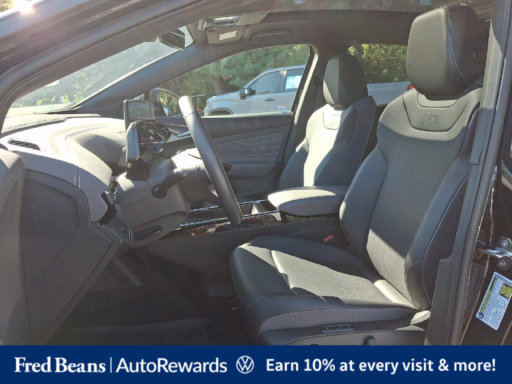 Used 2023 Volkswagen ID.4 Pro S RWD image 19