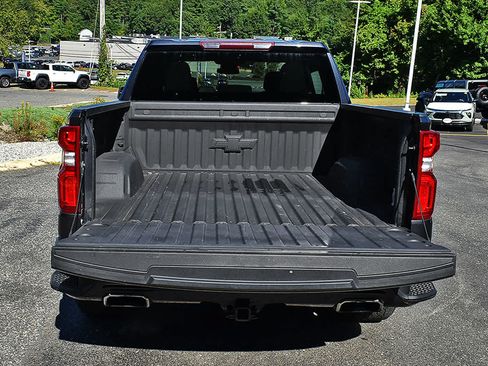 Used 2024 Chevrolet Silverado 1500 RST AWD/4WD image 7