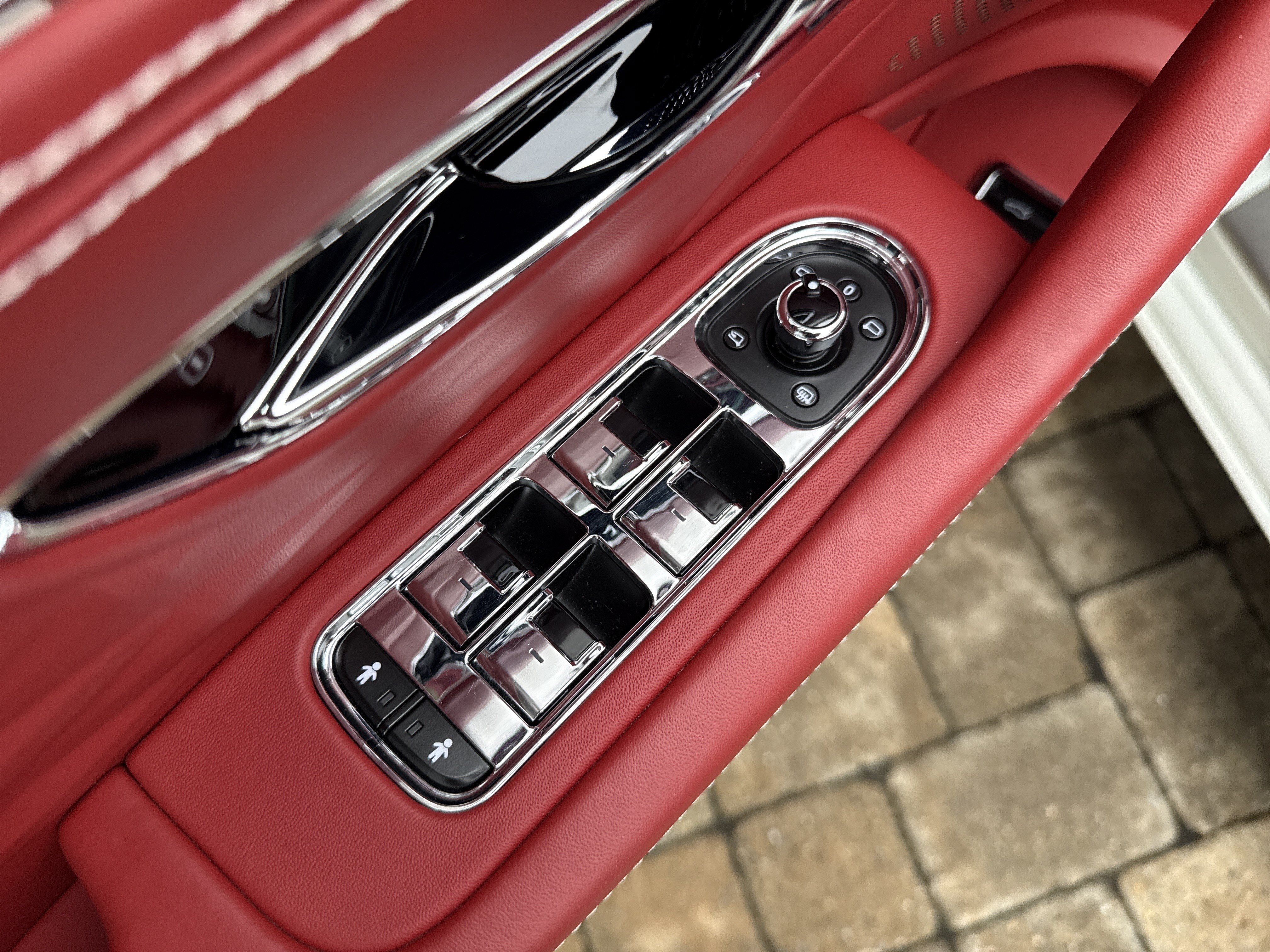 Used 2023 Bentley Flying Spur Azure AWD/4WD image 12