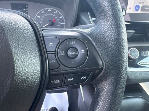 Used 2025 Toyota Corolla LE FWD image 23