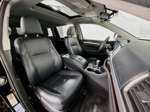 Used 2015 Toyota Highlander XLE AWD/4WD image 26