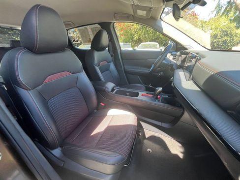Used 2026 Nissan Kicks SR FWD image 35