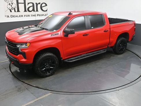 Used 2024 Chevrolet Silverado 1500 LT Trail Boss w/ Convenience Package II AWD/4WD image 43