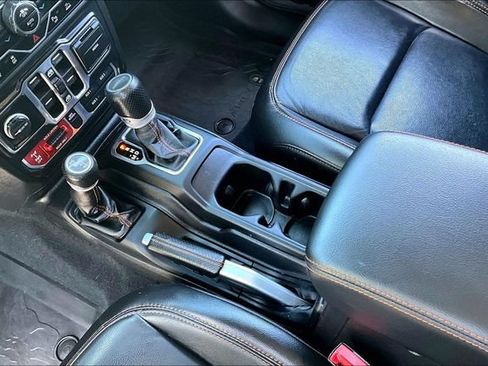 Used 2020 Jeep Gladiator Mojave AWD/4WD image 14