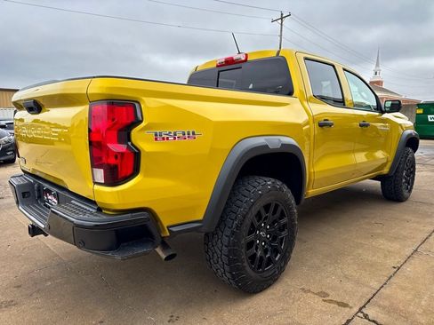 Used 2023 Chevrolet Colorado Trail Boss w/ Technology Package AWD/4WD image 4