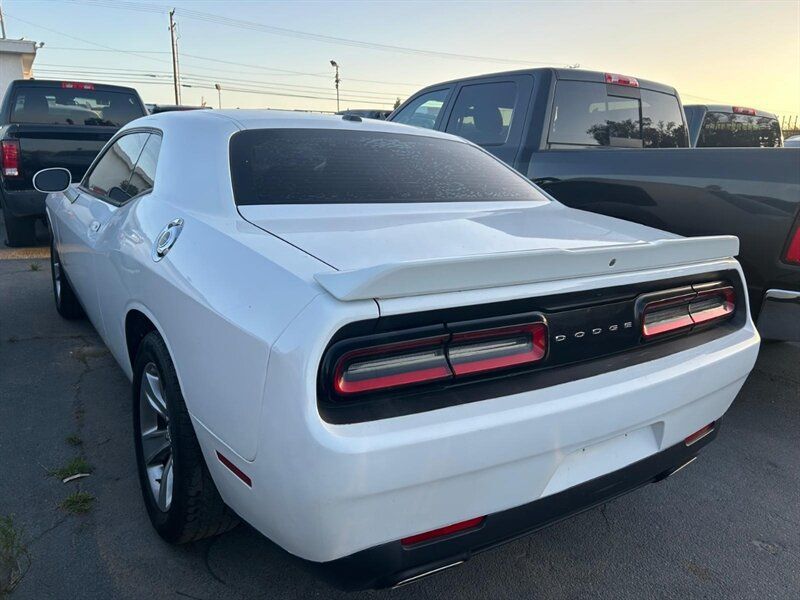 Used 2020 Dodge Challenger SXT RWD image 6