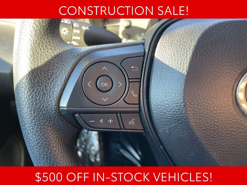 Used 2025 Toyota Corolla LE FWD image 20