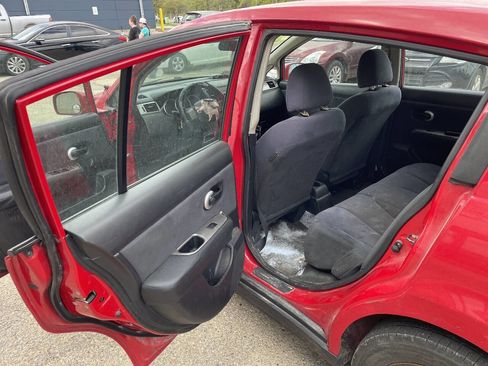 Used 2009 Nissan Versa 1.8 S w/ PWR Pkg FWD image 13