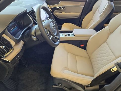 Used 2025 Volvo XC90 T8 Core image 16