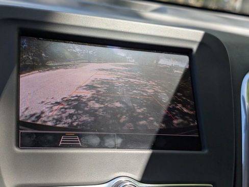 Used 2023 Chevrolet Equinox LS image 31