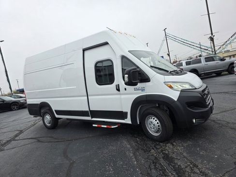 Used 2024 RAM ProMaster 3500 w/ Delivery Van Package image 5