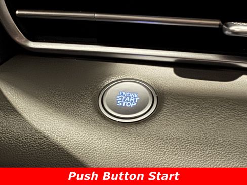 Used 2023 Hyundai Elantra SEL image 11