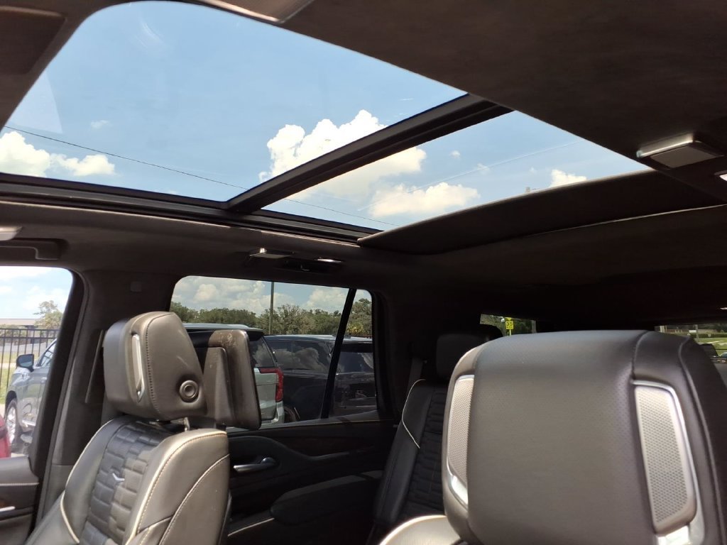 Used 2022 Cadillac Escalade Sport Platinum w/ LPO, ONYX Package AWD/4WD image 34