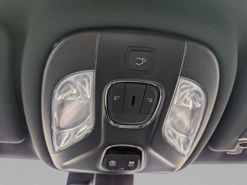 New 2026 Jeep Compass Latitude w/ Sun and Sound Group AWD/4WD image 25