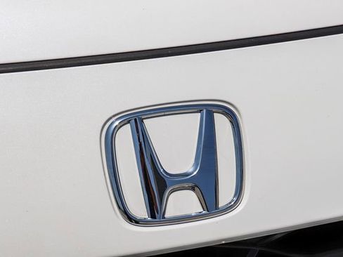 Certified 2025 Honda HR-V LX image 6