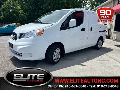 Used 2017 Nissan NV200 SV w/ Technology Package FWD image 1