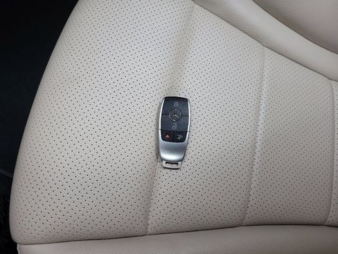 Used 2019 Mercedes-Benz C 300 4MATIC Sedan image 32