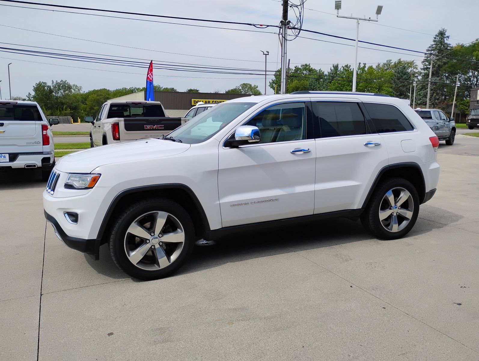 Used 2014 Jeep Grand Cherokee Limited w/ Luxury Group II AWD/4WD image 12