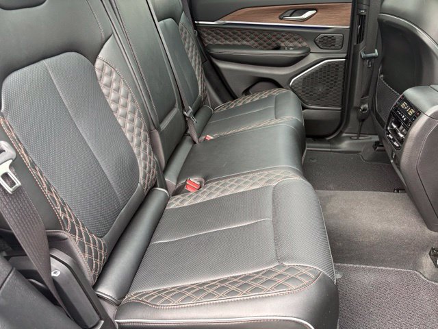 Used 2025 Jeep Grand Cherokee Summit AWD/4WD image 18