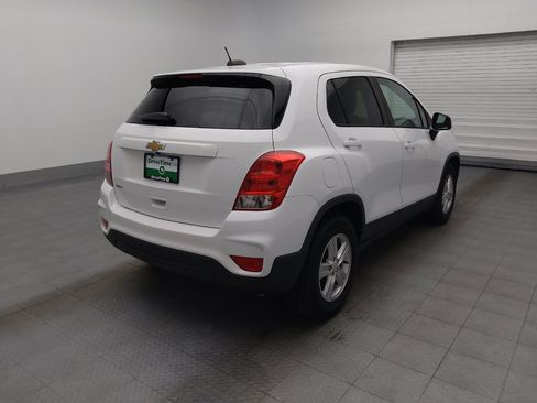 Used 2020 Chevrolet Trax LS w/ Tint and Cruise Package FWD image 9