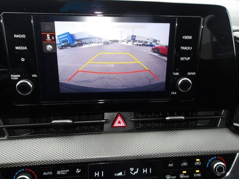 Used 2023 Kia Sportage LX image 20