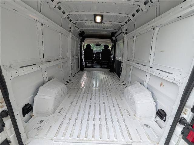 Used 2025 RAM ProMaster 2500 w/ Convenience Group FWD image 15