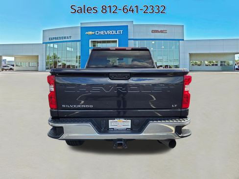 Used 2024 Chevrolet Silverado 2500 LT AWD/4WD image 6