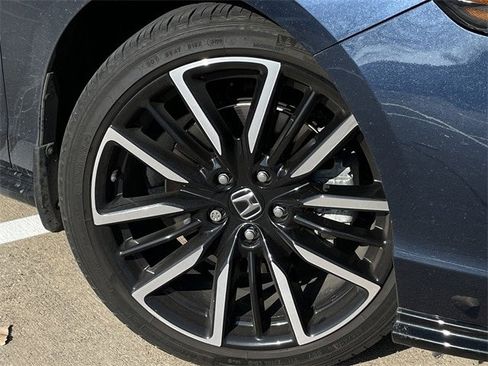 Certified 2023 Honda Accord Touring image 9