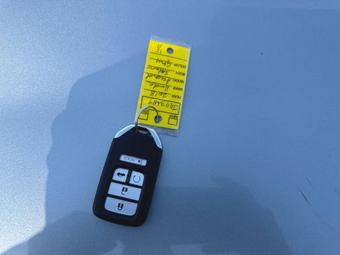 Used 2018 Honda Accord EX image 39