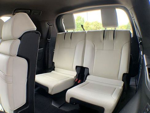 Used 2023 Lexus LX 600 4WD w/ Accessory Package (Z1) image 24