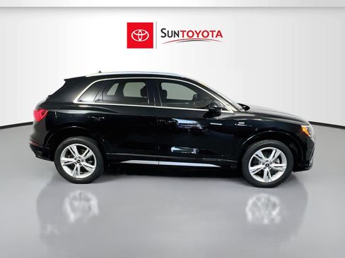 Used 2022 Audi Q3 2.0T Premium AWD/4WD image 2
