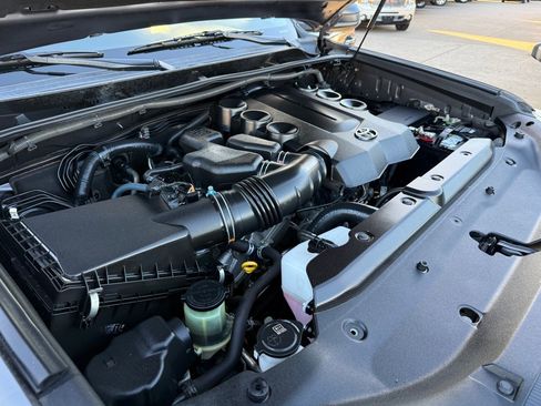 Used 2016 Toyota 4Runner SR5 image 35