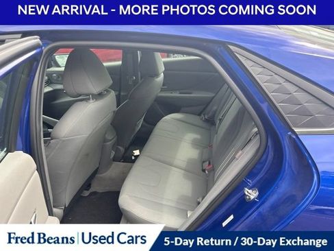 Certified 2024 Hyundai Elantra SEL w/ Convenience Package FWD image 9