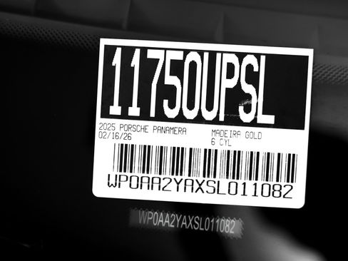 Certified 2025 Porsche Panamera image 28