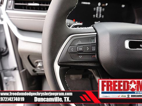 New 2025 Jeep Grand Cherokee Laredo X image 24