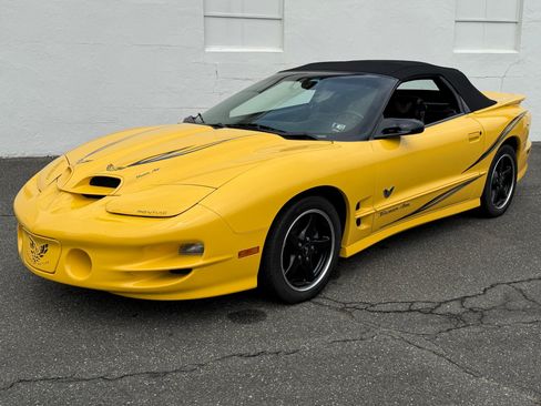 Used 2002 Pontiac Firebird Trans Am RWD image 25