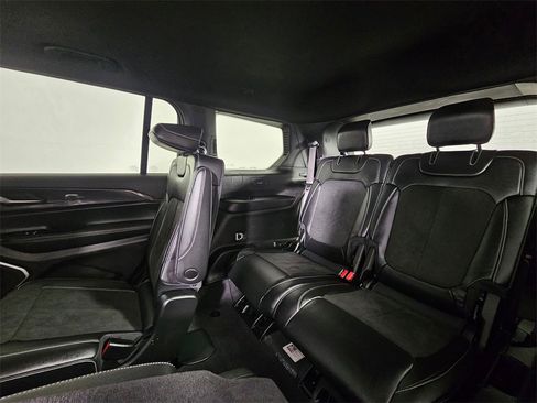 Used 2022 Jeep Grand Cherokee L Altitude image 21