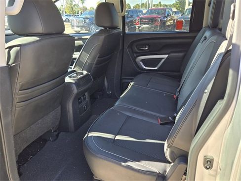 Used 2017 Nissan Titan PRO-4X image 10