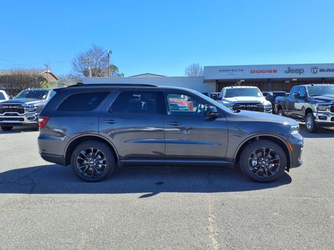 Used 2025 Dodge Durango GT w/ Blacktop Package image 22