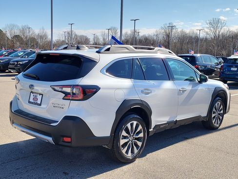 Certified 2025 Subaru Outback Touring XT image 3