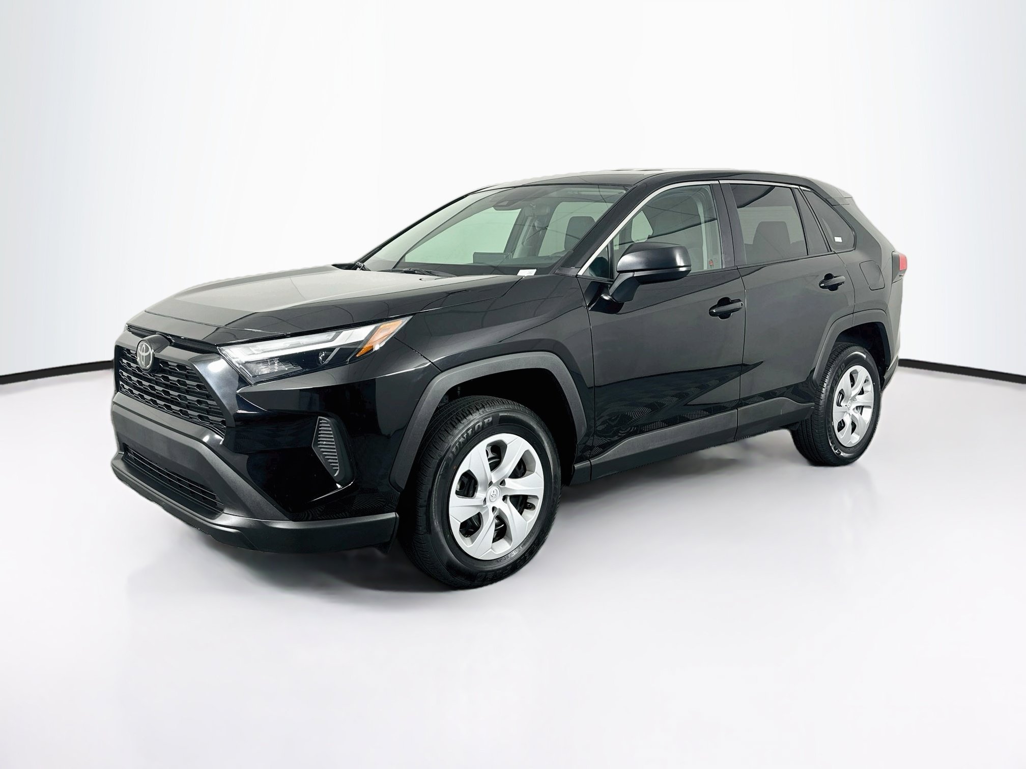 Used 2025 Toyota RAV4 LE AWD/4WD image 3