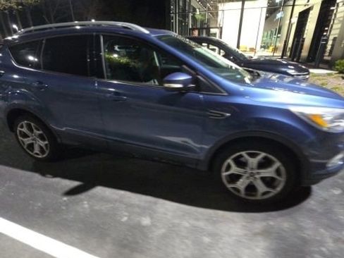 Used 2018 Ford Escape Titanium w/ Ford Safe & Smart Package image 8