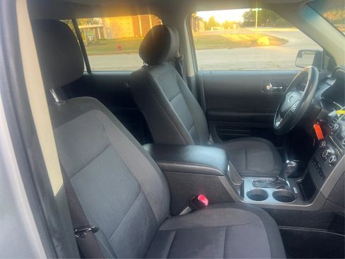 Used 2013 Ford Flex SE image 25