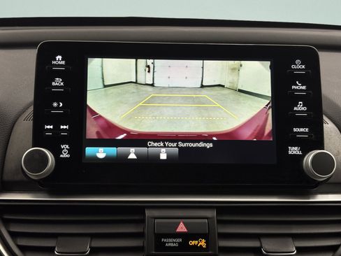Used 2018 Honda Accord Sport image 14