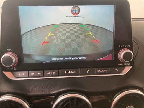 Used 2025 Nissan Sentra SV FWD image 4
