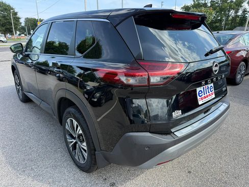 Used 2023 Nissan Rogue SV FWD image 5
