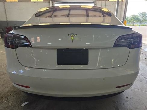 Used 2021 Tesla Model 3 Standard Range Plus RWD image 7