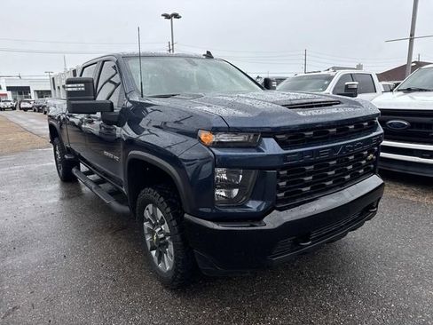 Used 2022 Chevrolet Silverado 2500 Custom w/ Custom Value Package AWD/4WD image 4