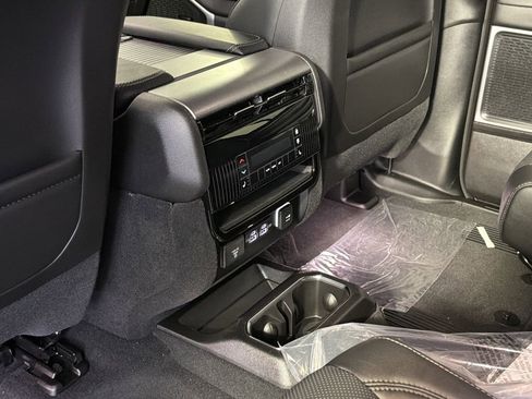 New 2026 Jeep Grand Wagoneer Limited AWD/4WD image 27