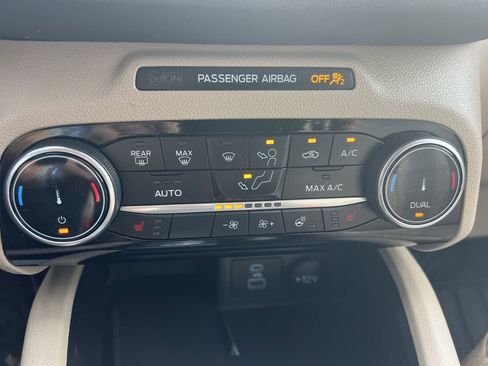 Used 2022 Ford Escape SEL w/ Technology Package FWD image 29